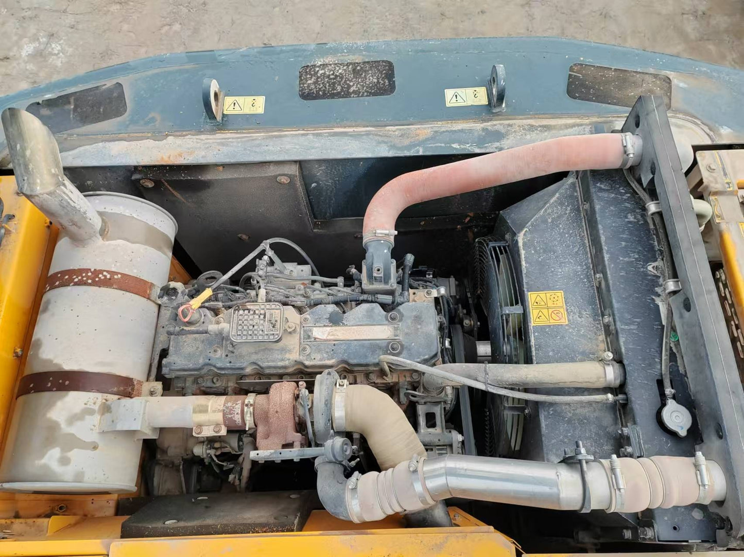 Excavadora R215VS Hyundai