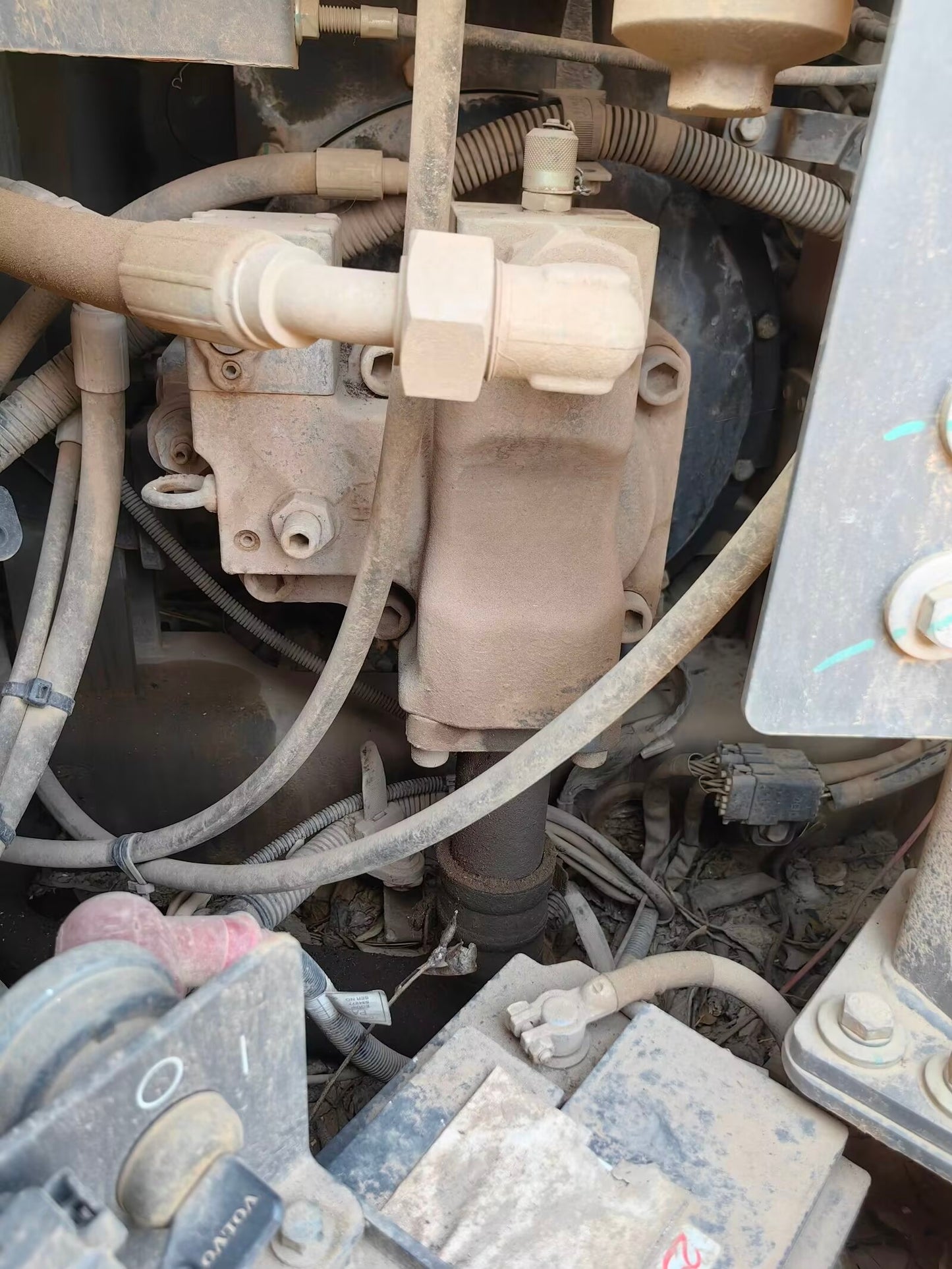 Excavadora EC75D Volvo