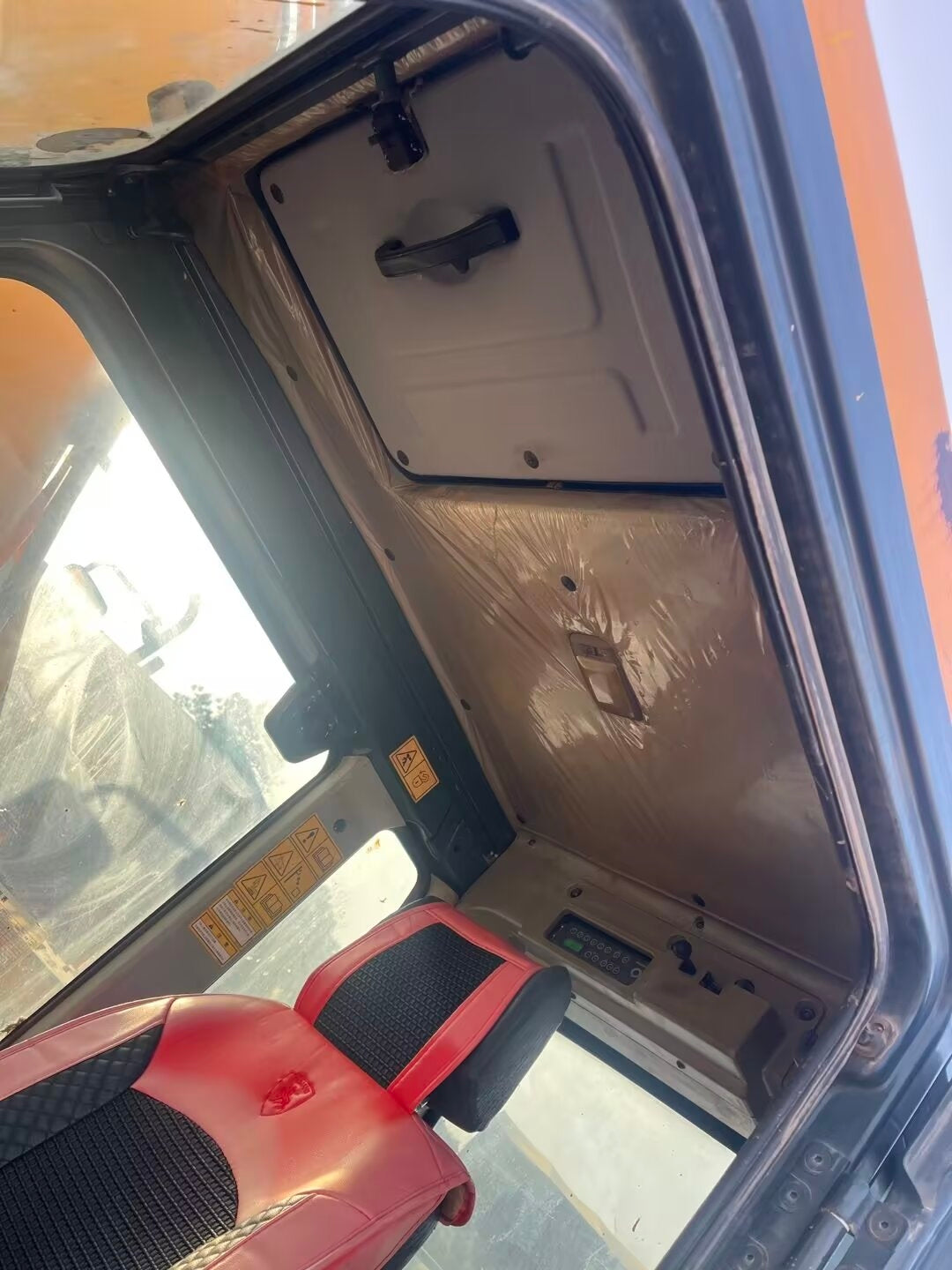 Excavadora R130VS Hyundai