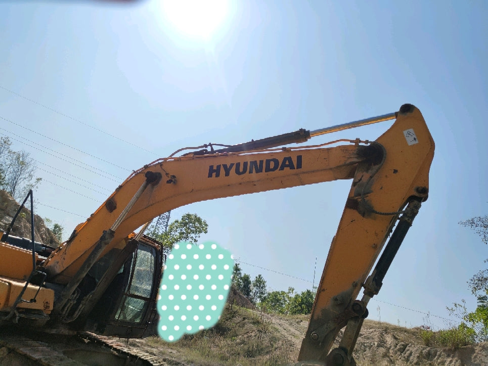 Excavadora R225LVS Hyundai