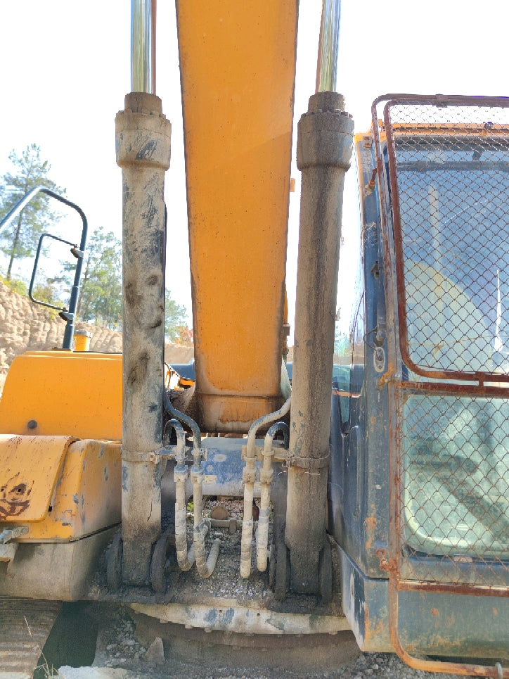 Excavadora R225LVS Hyundai