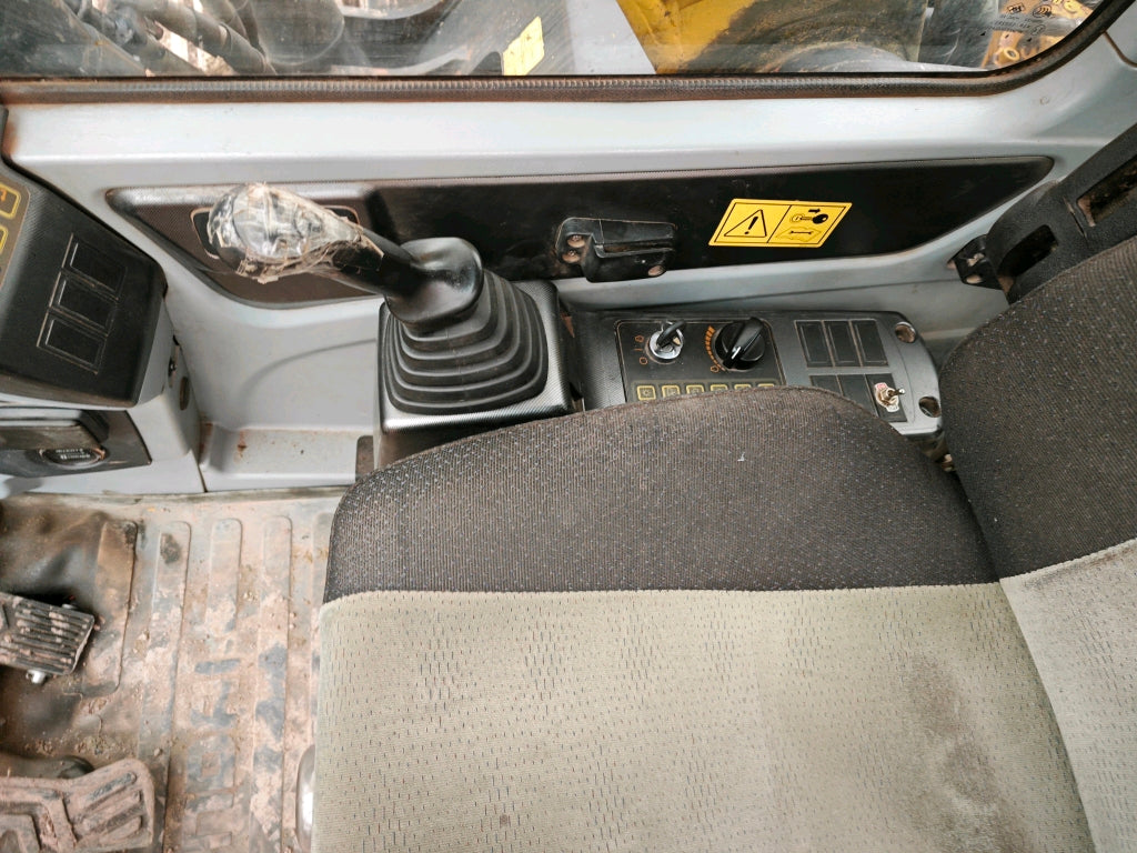Excavadora R215VS Hyundai