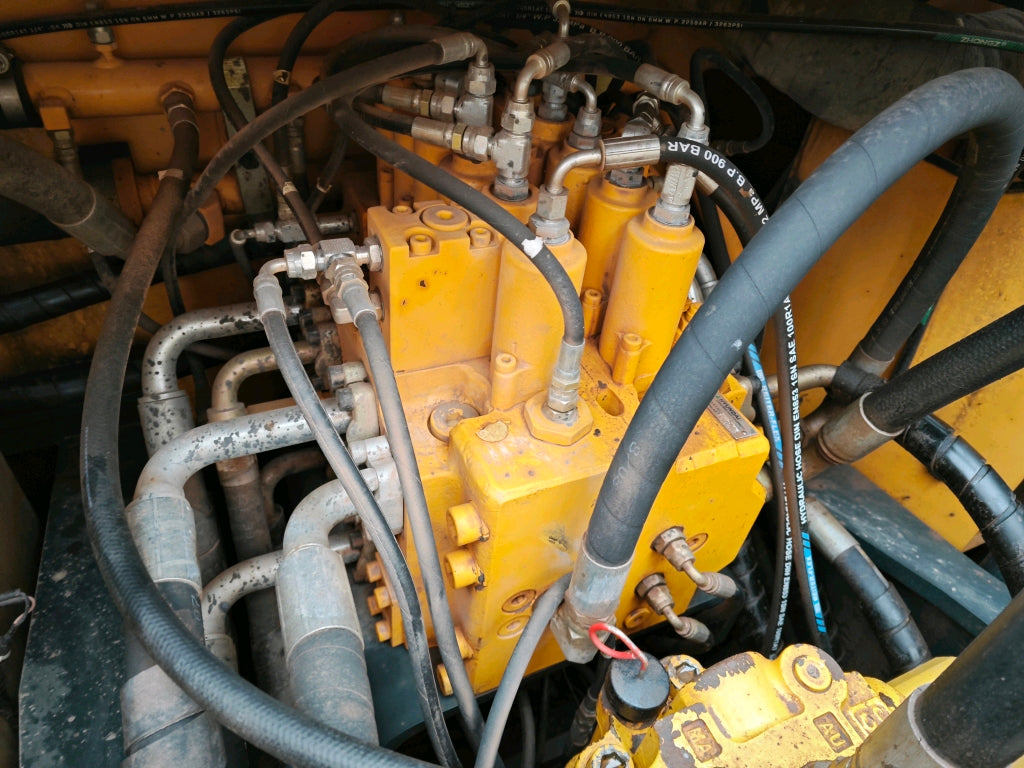 Excavadora R215VS Hyundai
