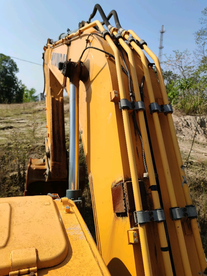 Excavadora R225LVS Hyundai