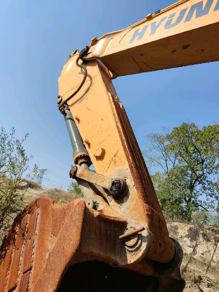 Excavadora R225LVS Hyundai