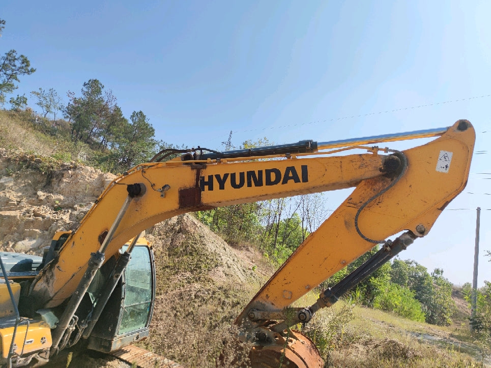 Excavadora R225LVS Hyundai