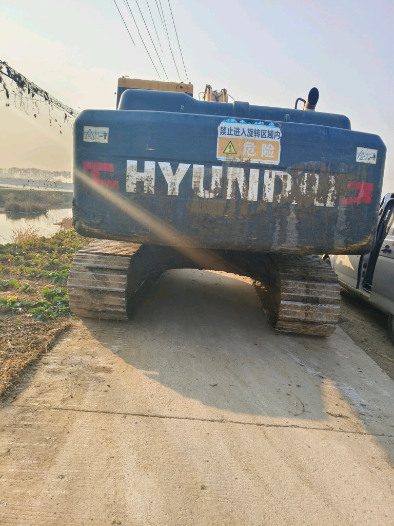Excavadora R215VS Hyundai
