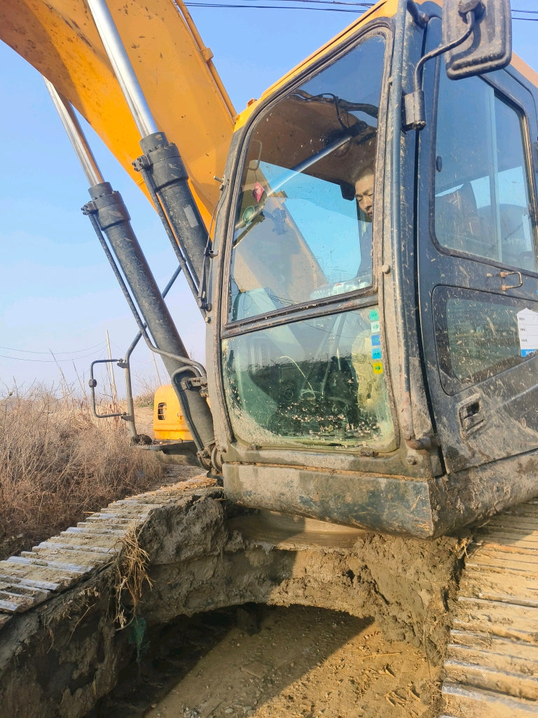 Excavadora R215VS Hyundai