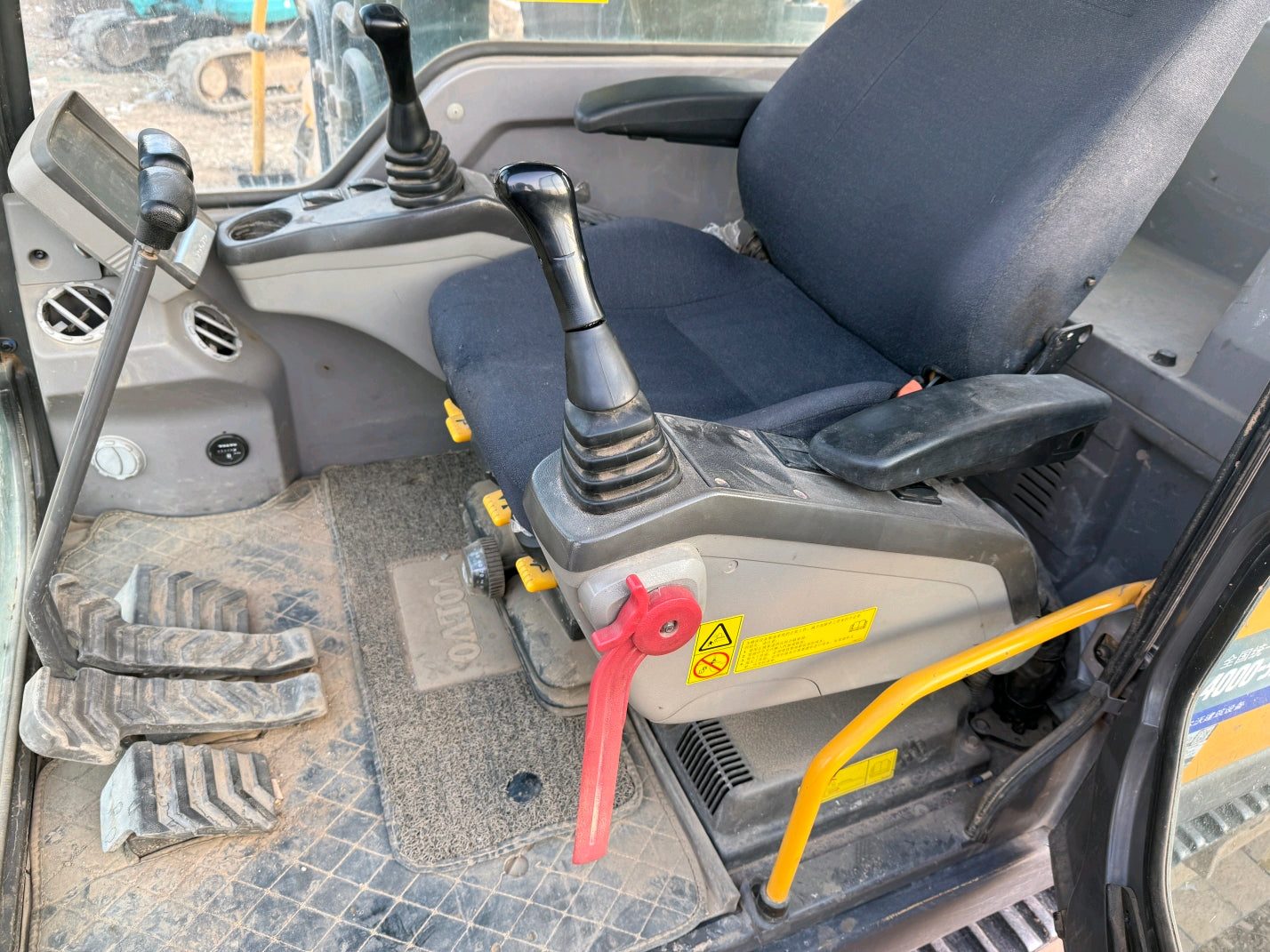 Excavadora EC220D Volvo