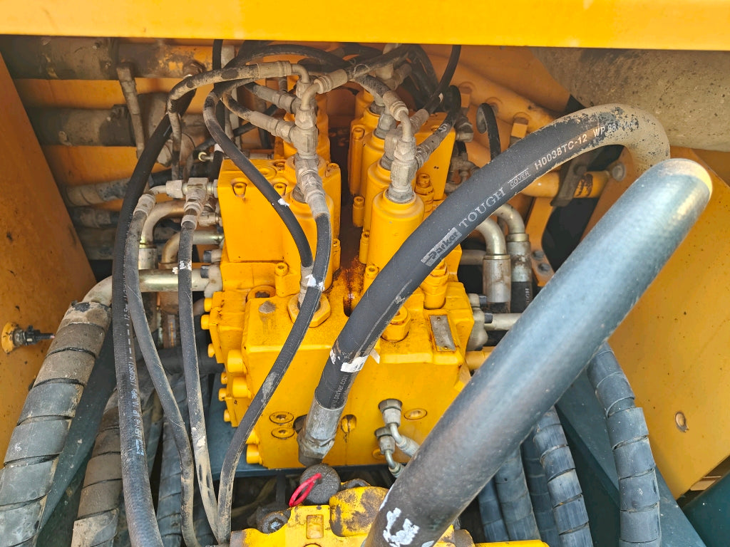 Excavadora R215VS Hyundai