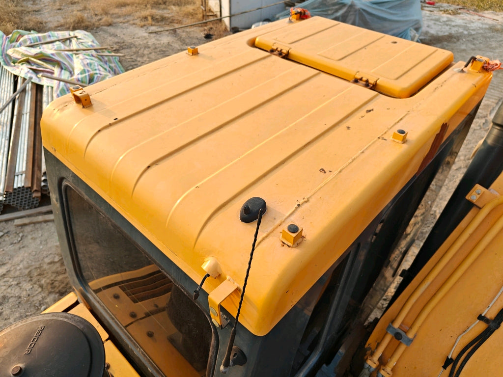 Excavadora R215VS Hyundai