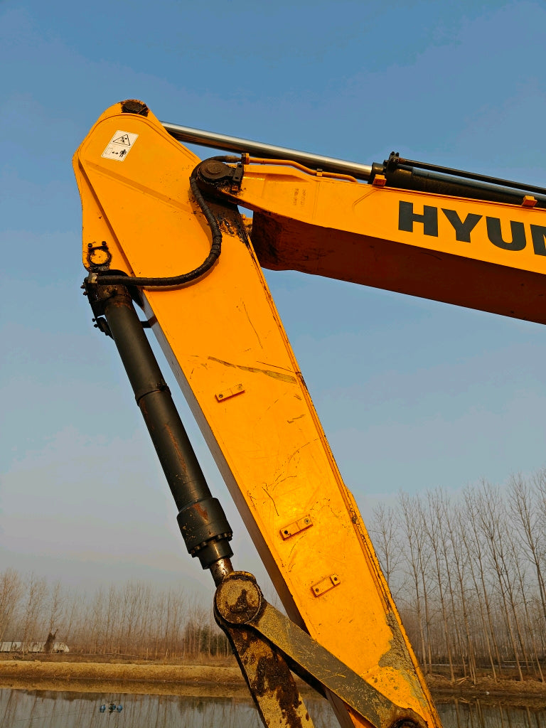 Excavadora R215VS Hyundai