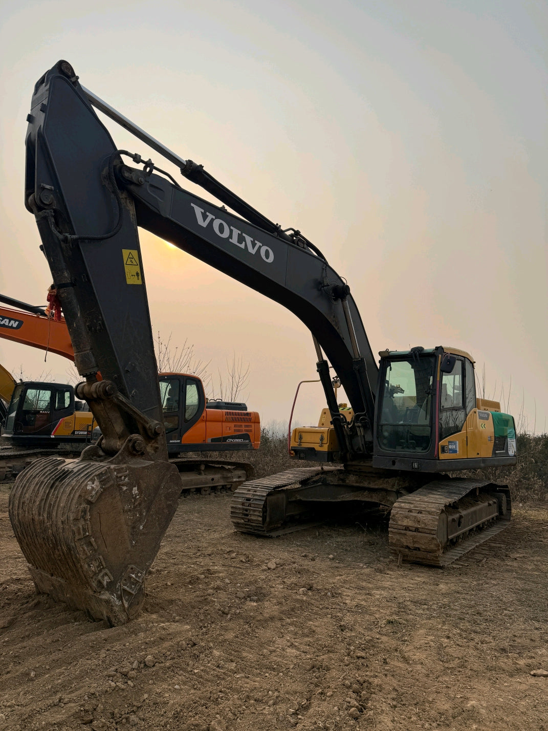 Excavadora EC250DL Volvo
