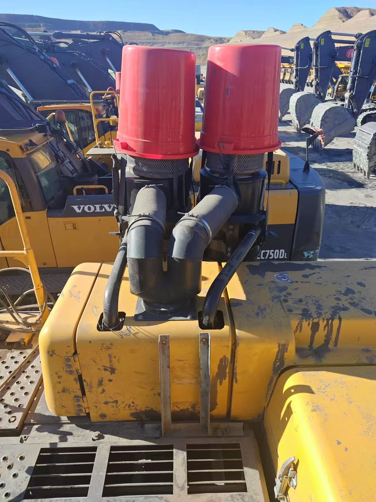 Excavadora EC750DL Volvo