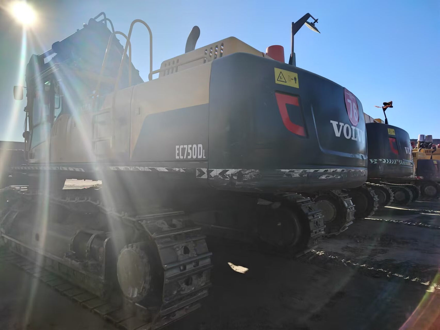 Excavadora EC750DL Volvo