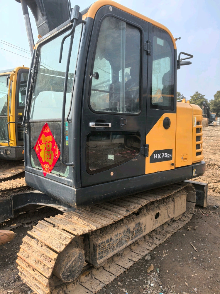 Excavadora HX75DN Hyundai