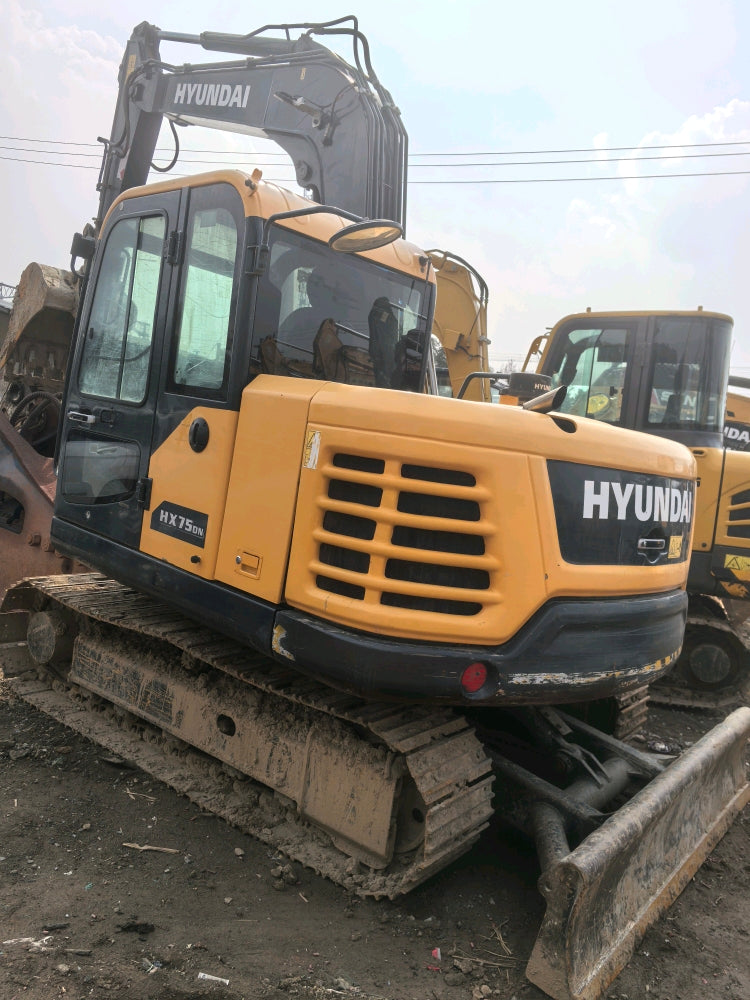 Excavadora HX75DN Hyundai