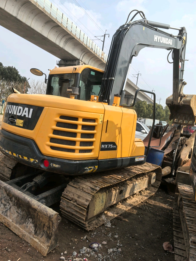 Excavadora HX75DN Hyundai