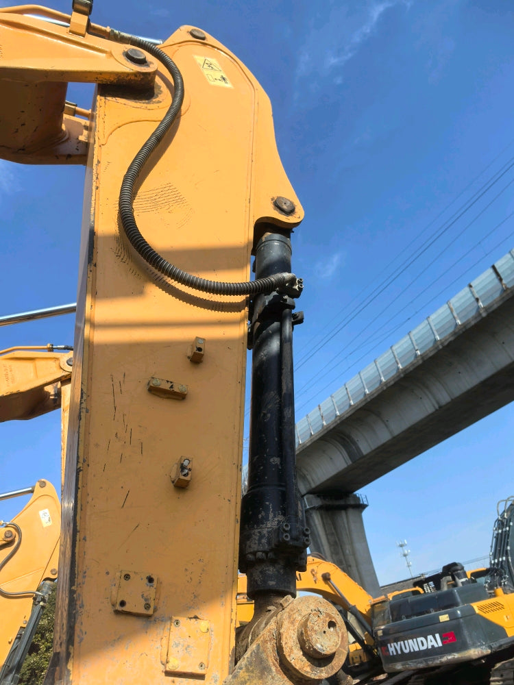Excavadora R150LVS Hyundai