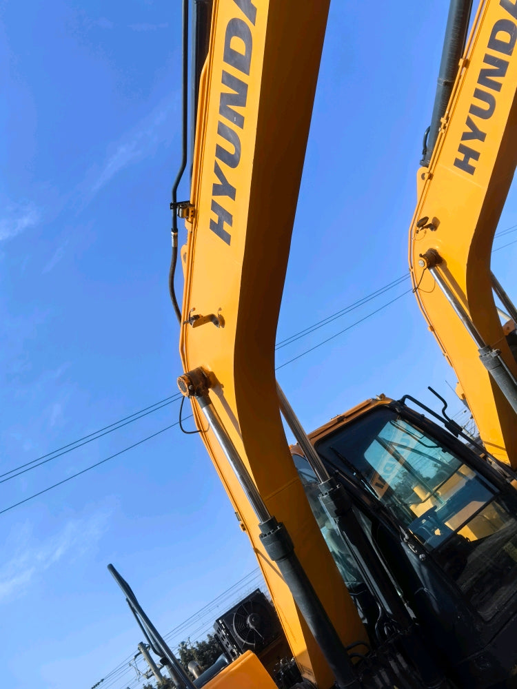 Excavadora R150LVS Hyundai