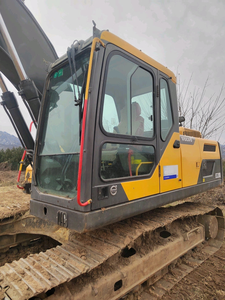 Excavadora EC220D Volvo