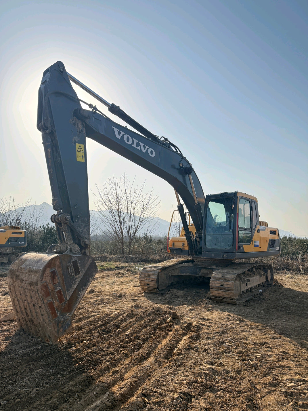 Excavadora EC220D Volvo