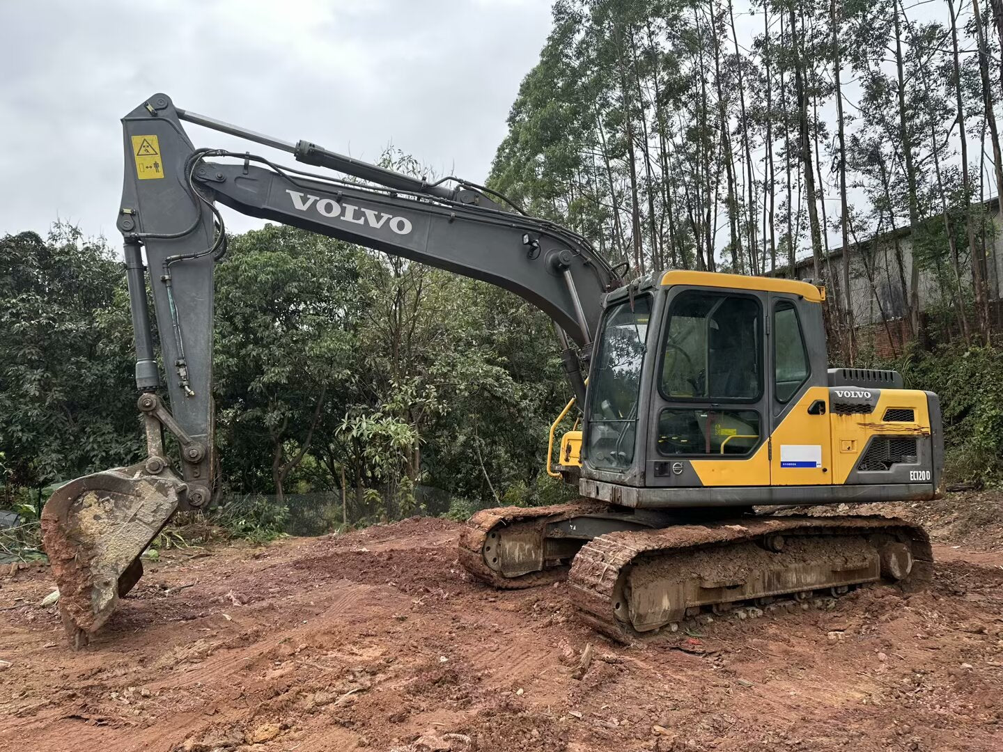 Excavadora EC120D Volvo
