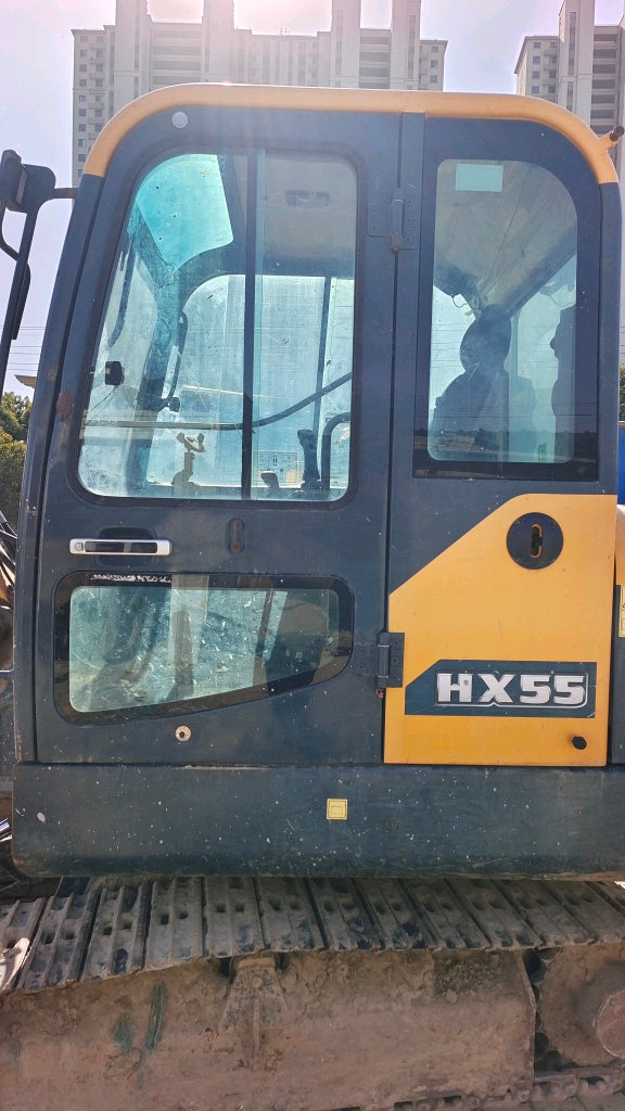 Excavadora HX55 Hyundai