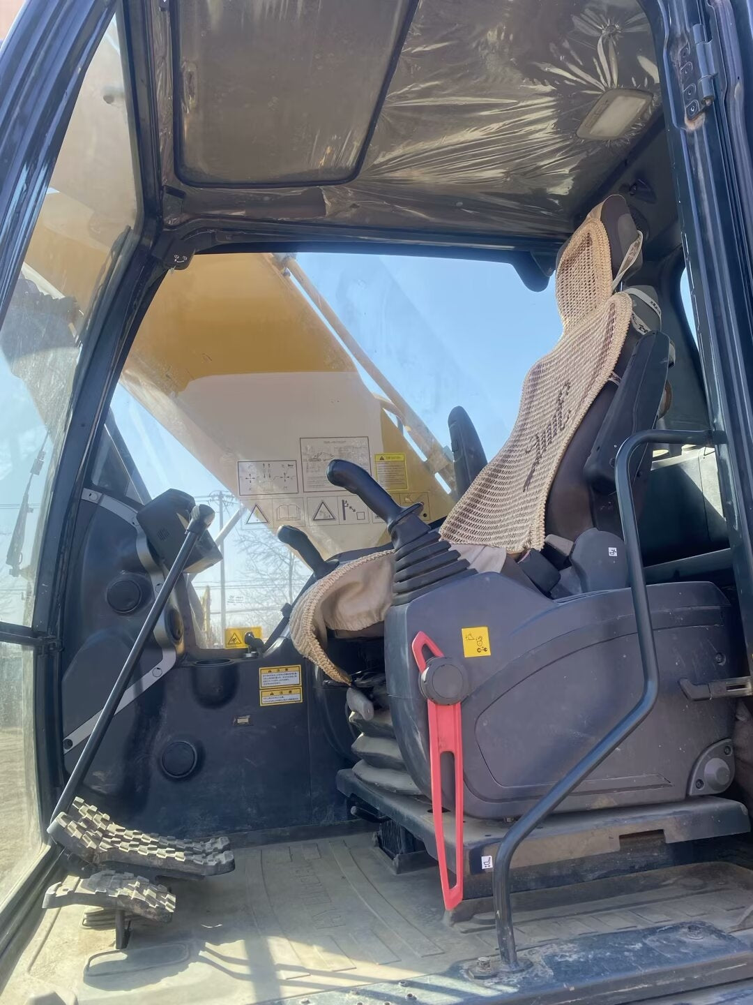 Excavadora R225LVS Hyundai