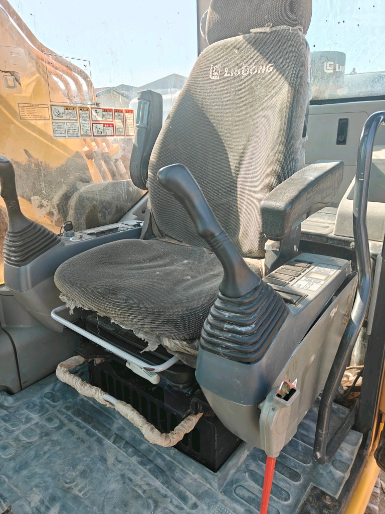 Excavadora CLG920E Liugong