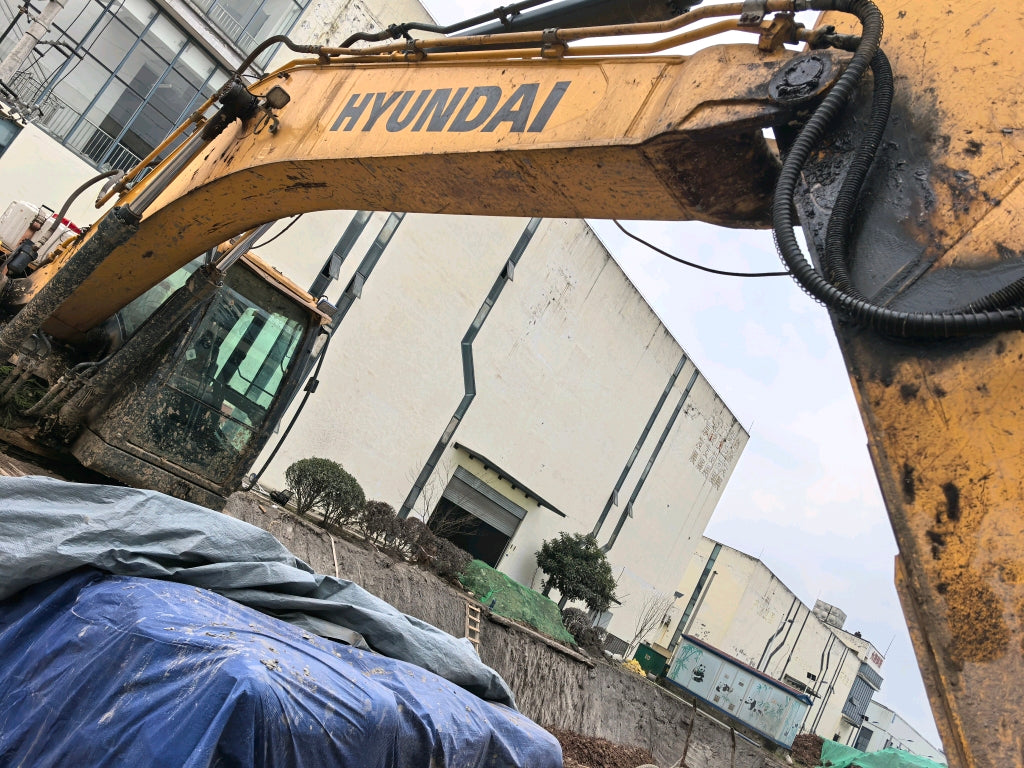 Excavadora R225LVS Hyundai