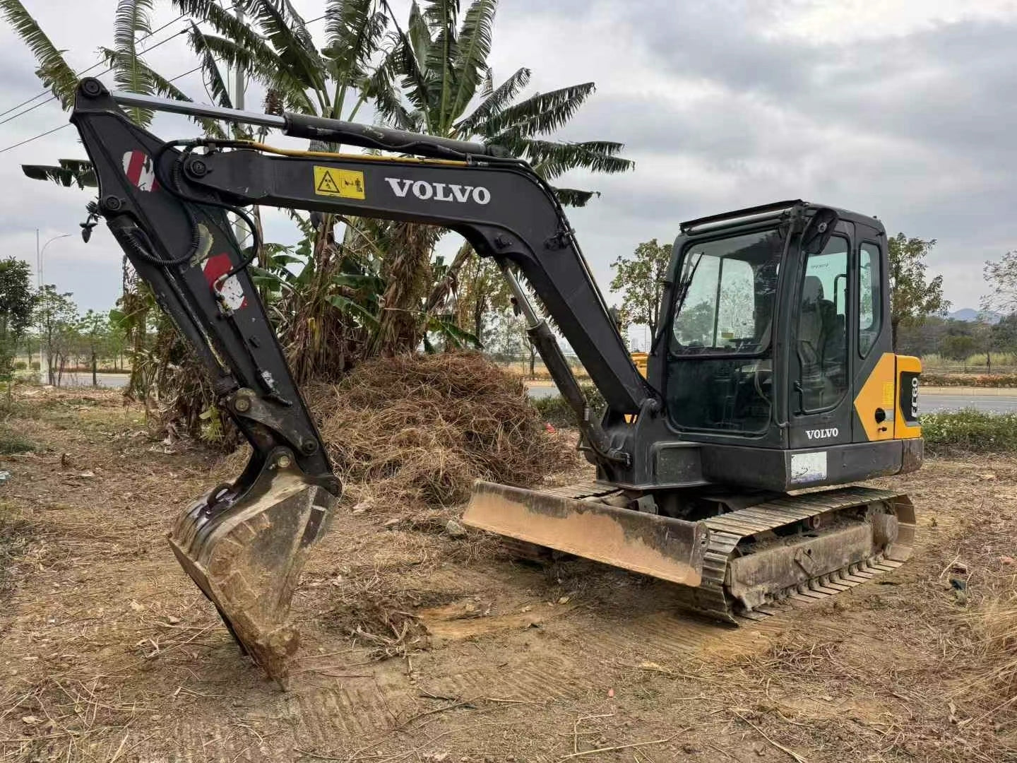 Excavadora EC55D Volvo