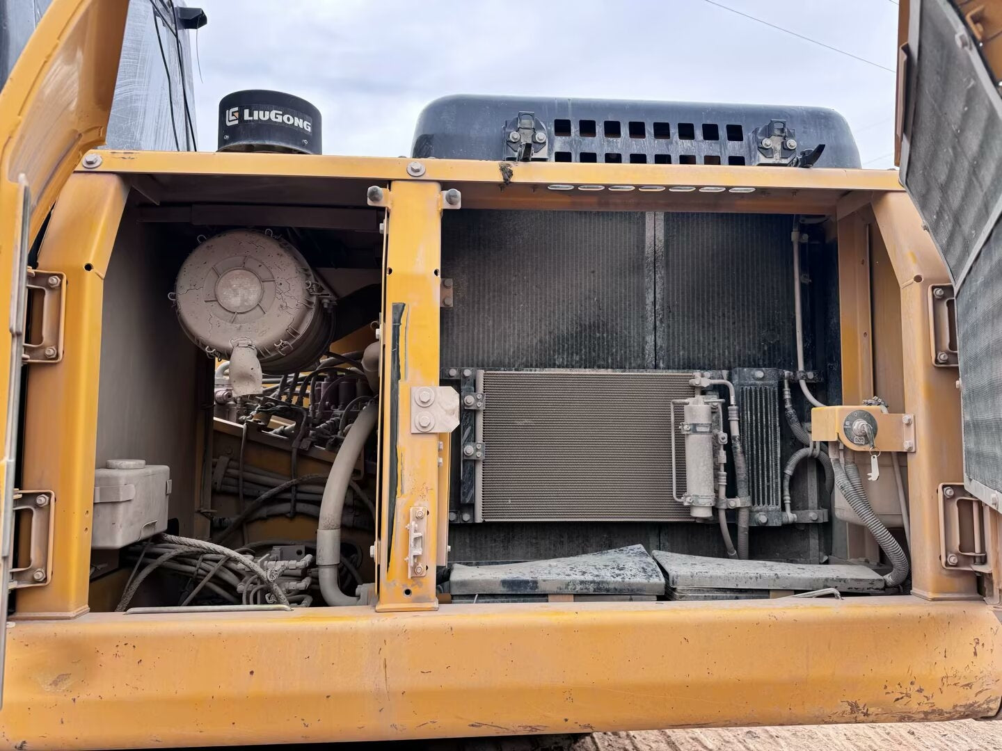 Excavadora CLG925E Liugong