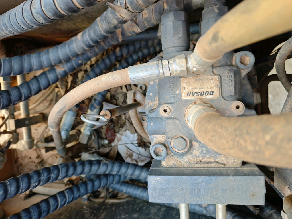 Excavadora DX130-9CN Doosan