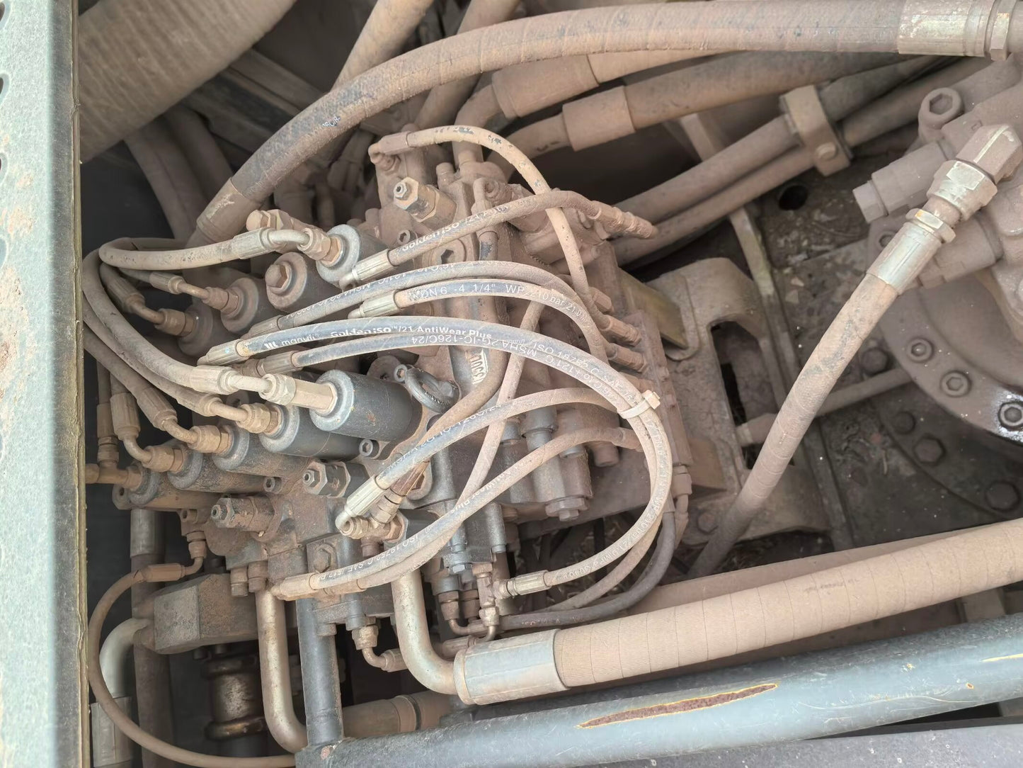 Excavadora EC350D Volvo