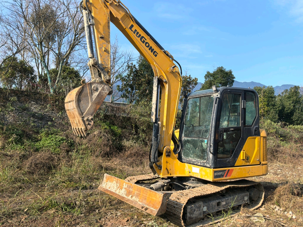 Excavadora CLG906F Liugong