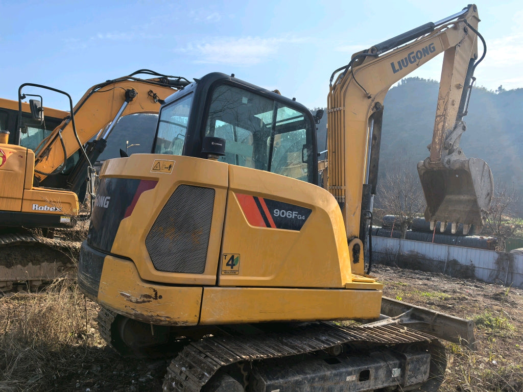 Excavadora CLG906F Liugong