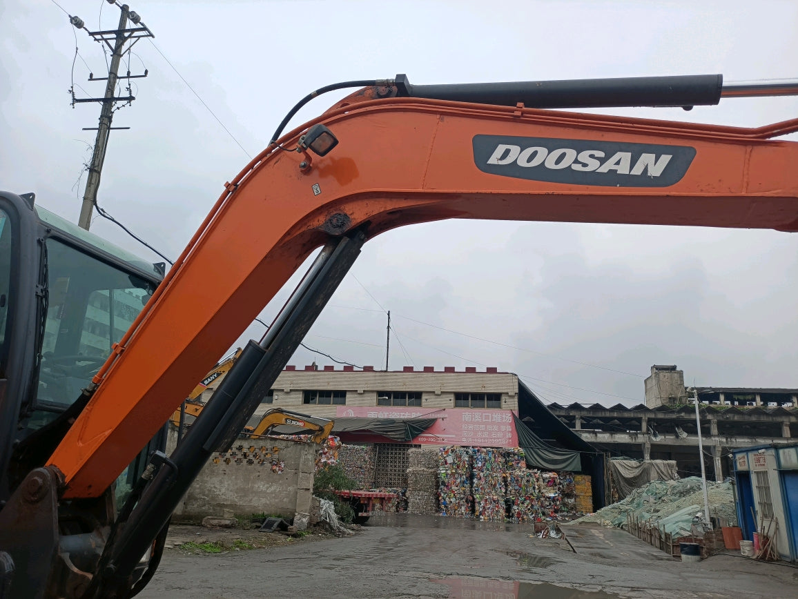 Excavadora DX60W-9CN Doosan