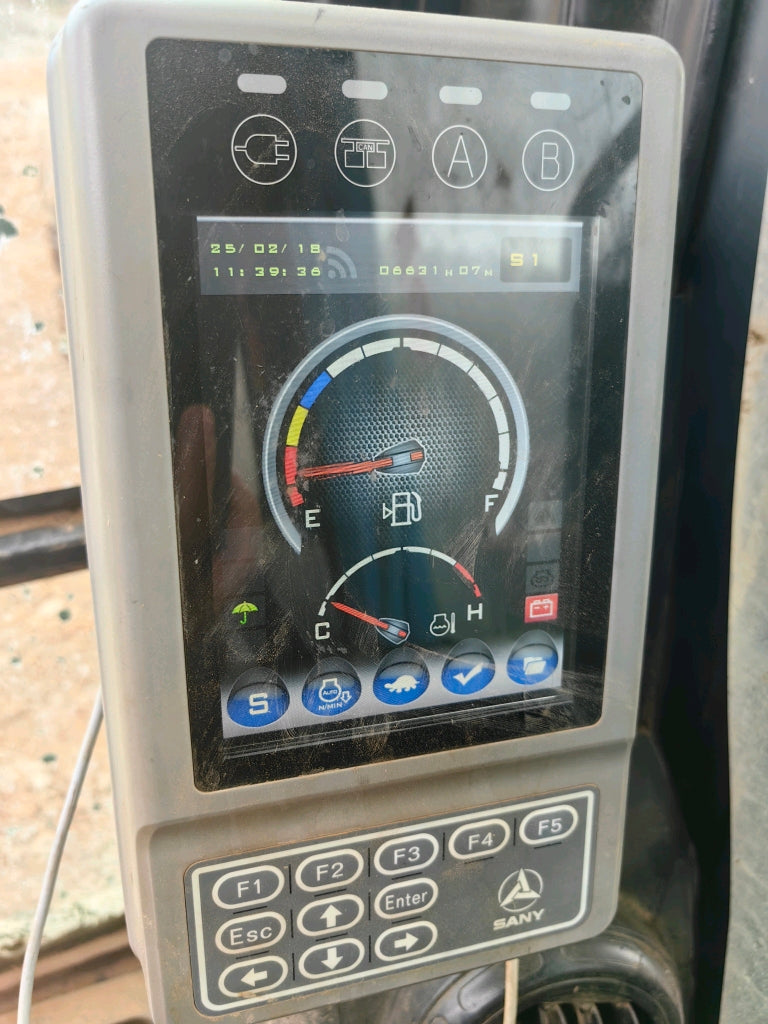 Excavadora SY135C Sany