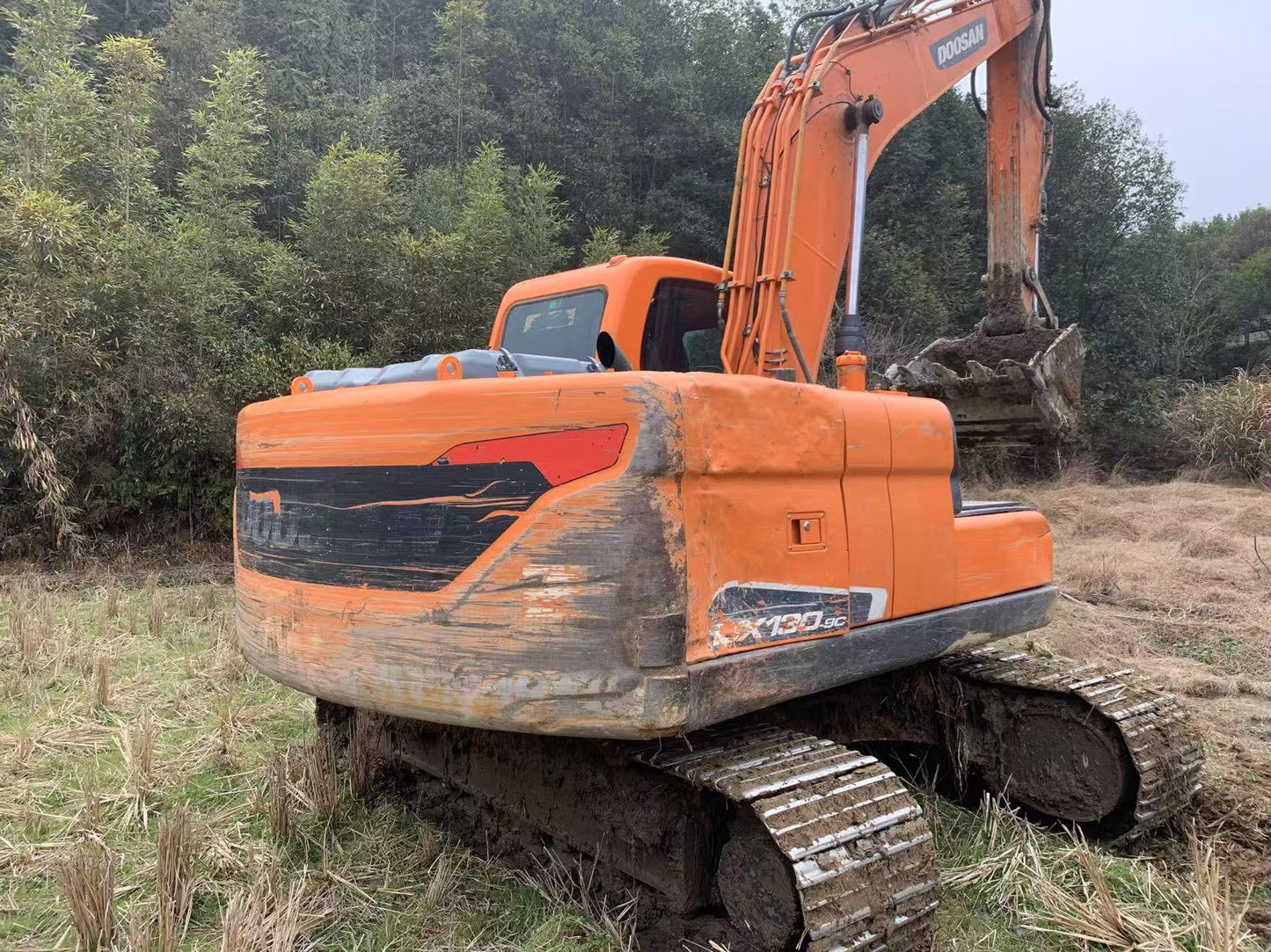 Excavadora DX130-9CN Doosan