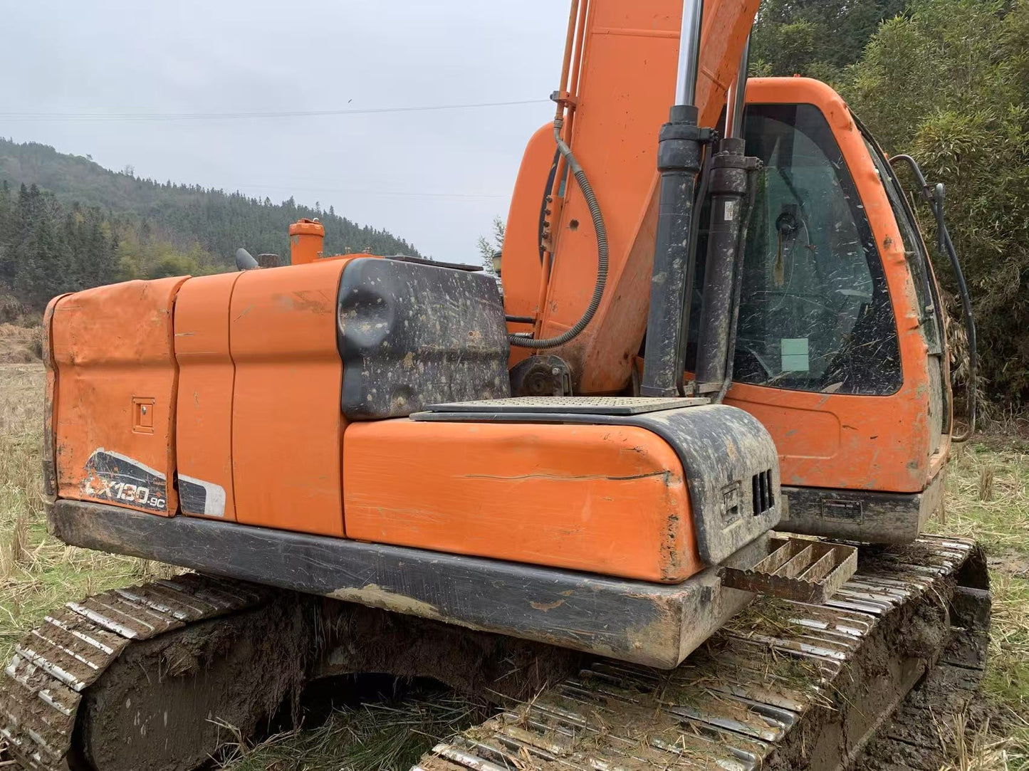 Excavadora DX130-9CN Doosan