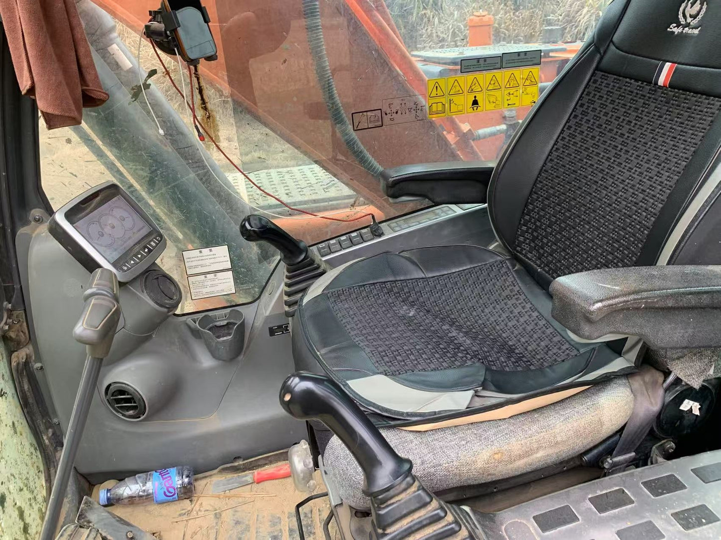 Excavadora DX130-9CN Doosan