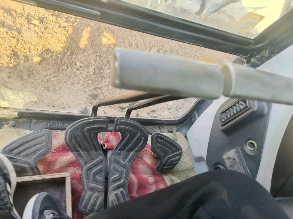 Excavadora R215VS Hyundai