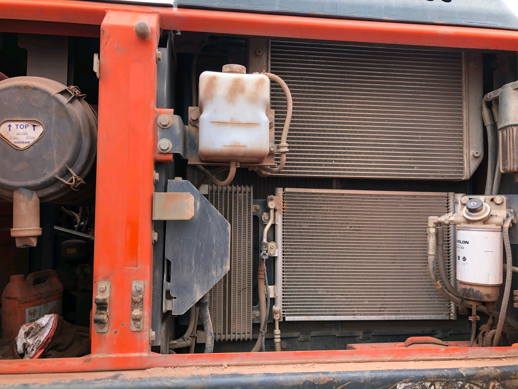 Excavadora DX215-9C Doosan