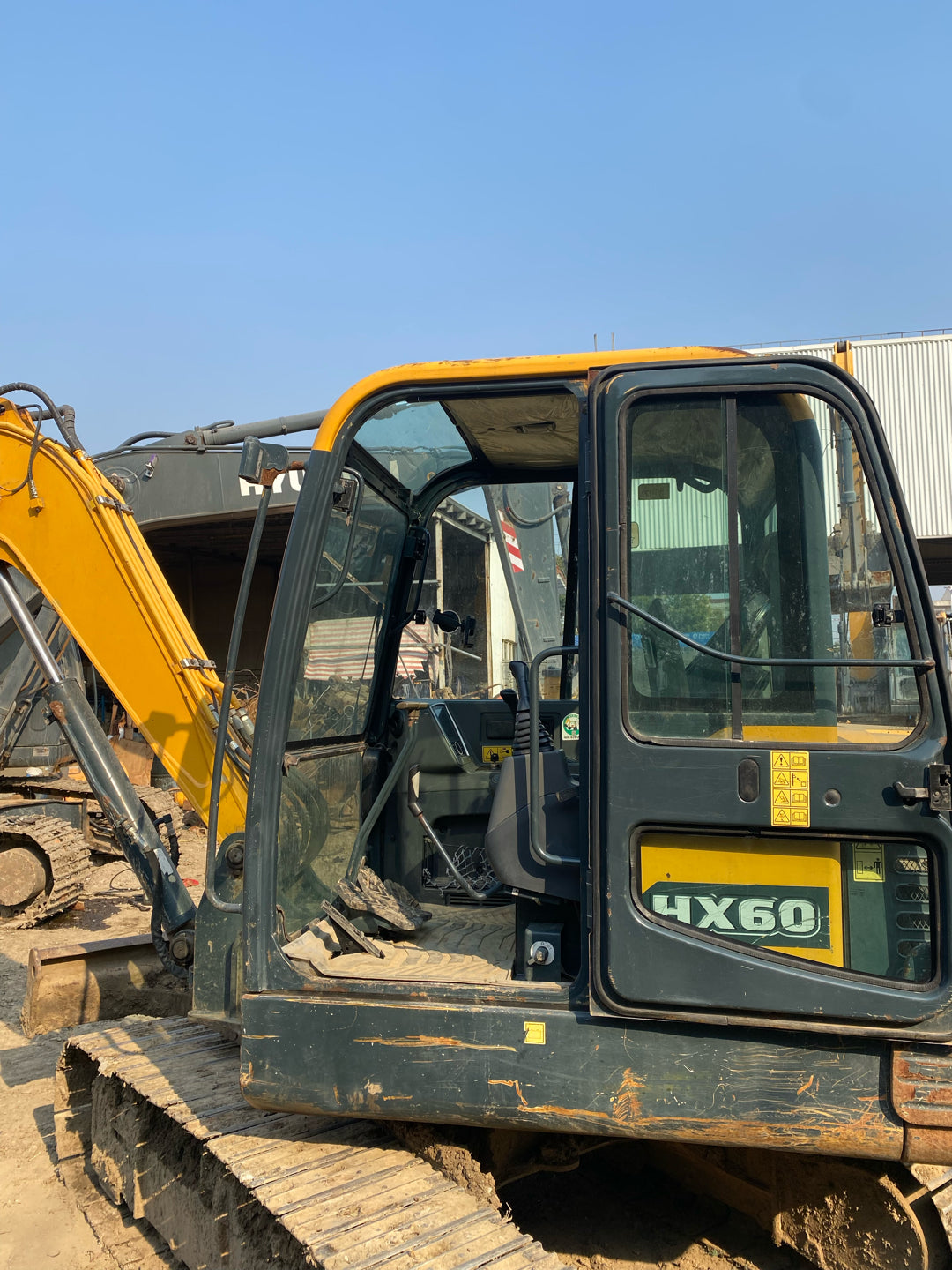 Excavadora HX60 Hyundai