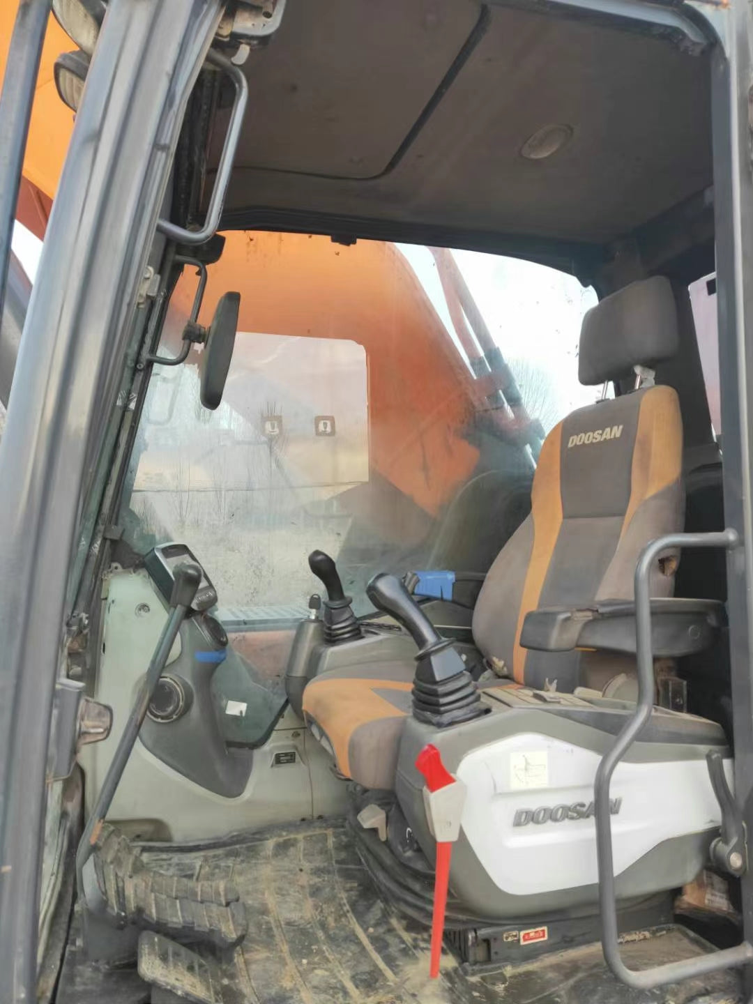 Excavadora DX520LC-9C Doosan