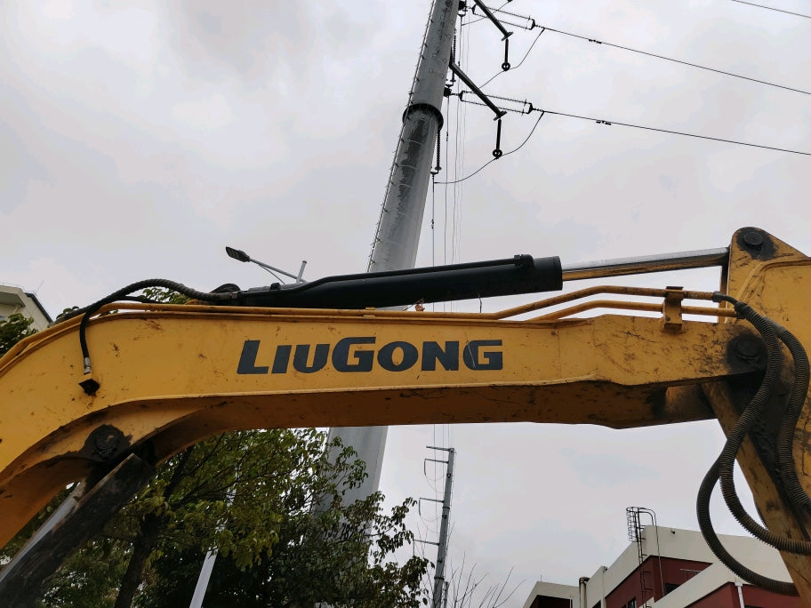Excavadora CLG906F Liugong
