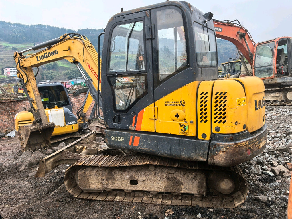 Excavadora CLG906E Liugong