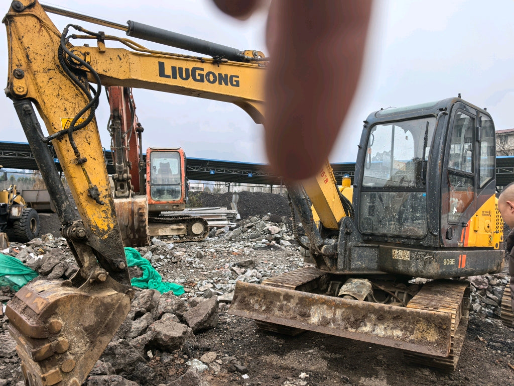 Excavadora CLG906E Liugong