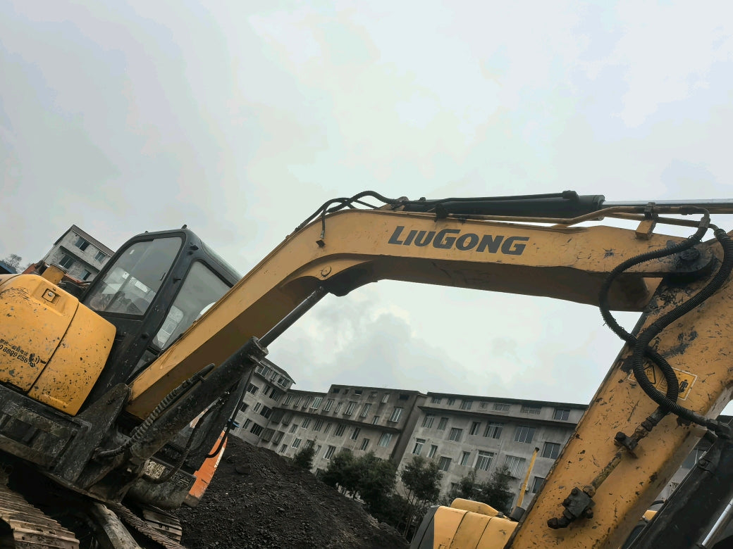 Excavadora CLG906E Liugong